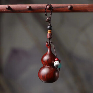 Rosewood small gourd car keychain pendant for men and women green sandalwood pendant chain couple style bag pendant gift rosewood keychain gourd 1 piece
