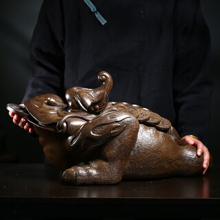 The pot comes to work yixing purple sand tea pet golden toad extra large bronze clay to attract wealth three-legged tea table ornaments tea room tea play with corner three-legged golden toad 40cm medium golden toad
