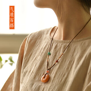 Zhongyiouhui natural old beeswax amber necklace clavicle chain niche safety buckle original autumn female pendant chinese style