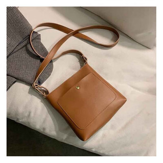 Queen trip popular texture crossbody niche women's bag 2023 new fashion single shoulder crossbody bag for women versatile ins small square bag trend brown