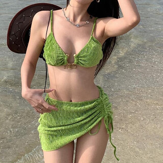 Dong wangrui new bikini swimsuit women's three-piece sexy swimsuit slim hot spring seaside velvet split swimsuit 90-100jin jin is equal to 0.5 kg green velvet bikini three-piece set