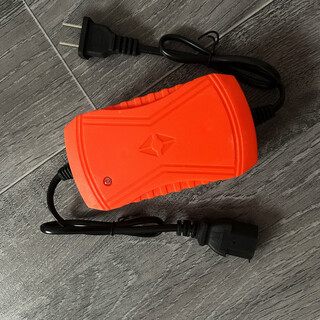 Kaifeng agricultural electric sprayer charger, electric sprayer accessories, smart charger, lithium battery charger, 12-volt lithium battery special charger