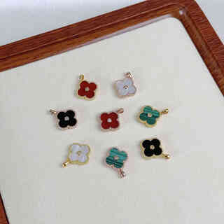 Juke 18k gold diamond four-leaf clover pendant color gold rose gold gold color au750 necklace clavicle chain gift 18k gold rose gold (single pendant) 15mm red agate (south african real diamond)