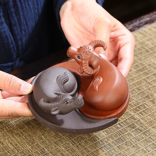 Mingke tea pet cow ornament cow turns the world handmade tea art purple clay tea table tea table tea tray tea play boutique tea ceremony can raise buffalo cow turns the world + tai chi plate