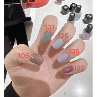 Chanel/nail polish 125/129/739/135/735/131/951/941/157 top coat new 105