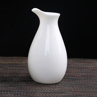Bi fang utensils japanese sake pot ceramic white wine pot three liang dehua mutton fat jade porcelain half jin jin is equal to 0.5 kg liquor dispenser pure white penguin pot (about 250ml)