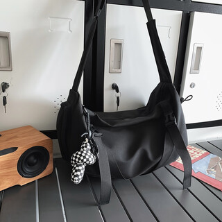 Ppge large-capacity micro-waterproof sports versatile shoulder bag wide shoulder strap crossbody bag fitness sports training black without accessories