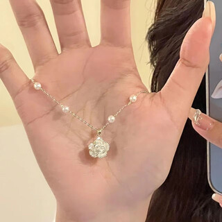 Camellia necklace for women 2024 light luxury niche sweater clavicle chain niche high-end necklace best friend birthday gift camellia necklace