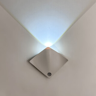 兆延魔鬼鱼人体感应灯卧室楼梯客厅壁灯衣柜橱柜充电池小夜灯 白壳充电白光(夜晚感应) LED*0.5W