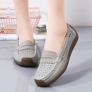 Spring and summer new soft-soled mother's shoes, casual shoes, square dance shoes, middle-aged and elderly women's shoes, flat single shoes, dancing shoes, light gray 40