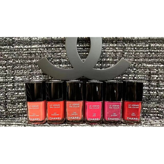 Chanel/nail polish 125/129/739/135/735/131/951/941/157 top coat new 121