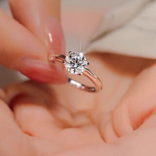 Laofeng yinlouxiang one carat moissanite diamond ring women's foot silver wedding proposal ring ring gift for girlfriend classic six claw 50 points ring (live) + gift box