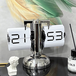Creative automatic page-turning clock, retro living room ornaments, table clock, modern simple mechanical clock, pendulum clock, home decoration table clock, stainless steel white page, digital font, free battery