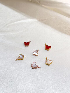 Holy glass 18k gold butterfly pendant rose gold gold necklace red agate clavicle chain chain girlfriend gift 18k gold rose gold red agate (with 18k gold necklace)