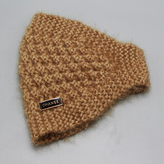 West kiss squirrel's new wide-brimmed hat with high temperament and good looks, knitted winter handmade warm headscarf, hair band, khaki color