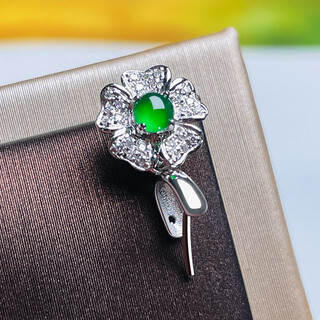 Nanzhi lafayette is luxuriously inlaid with south african diamonds, sun green jade, large egg surface, high-quality heavy gold buckle, high-end pendant clip, oblique hole