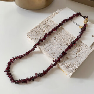 Baozha dark red garnet necklace 2024 new natural stone beaded sweater chain new chinese style retro clavicle chain dark red necklace about 40cm+5.5cm