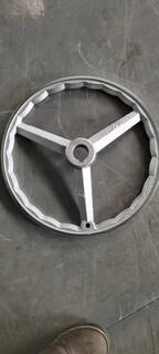 Iron handwheel cast iron chrome-plated handwheel machine tool handwheel round square edge machining center handwheel diameter 80-500mm 320*28, keyway 8, actual outer diameter 307mm