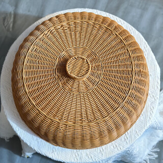 Xj handmade bamboo woven round dining table cover with handle, convenient rice cover, dining table cover, fly-proof imitation rattan, round vegetable cover diameter 52*height 12cm