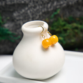 Ting white earrings niche design earrings beeswax bucket pearl dragon new year good luck spring and summer trinkets