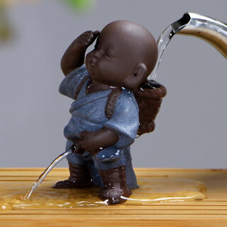 Qianyi's new product purple clay water spray tea pet color changing ceramic little monk peeing accessories character ornaments tea pet cute creative little peeing boy promotion no filter version
