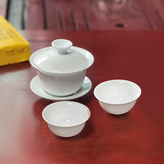 Jiju xindehua high white porcelain kung fu tea set thin simple home office tea set sancai bowl covered bowl 130ml + 2 teacups + base 3 heads