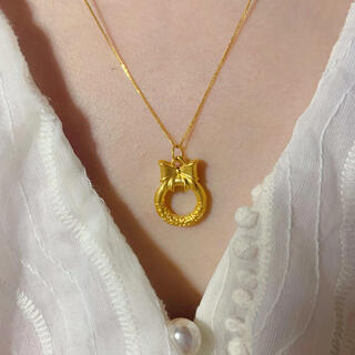 Chuxiao fugitive princess bow donut necklace female safety buckle pendant real gold 18k gold exquisite clavicle chain fugitive princess donut pendant + box chain s