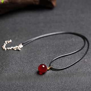 Qixuan beeswax bead clavicle chain chicken oil yellow old honey amber pendant burgundy blood amber clavicle necklace women's neck chain pendant 20mm red blood amber bead pendant + black leather rope