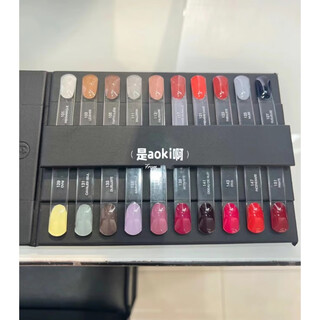 Chanel/nail polish 125/129/739/135/735/131/951/941/157 top coat new 133