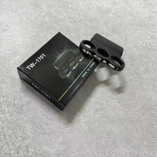 Tw-1701 three-finger fist buckle self-defense, easy to carry, luxurious matte feel, easy to carry, black, 9 cm long, 106 grams in weight