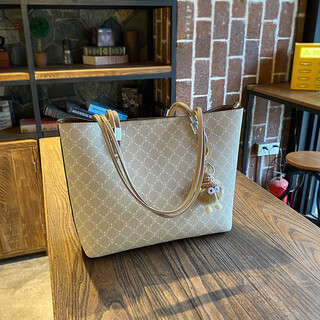 It manclacyk light luxury genuine leather women's shoulder large bag 2025 korean version spring and summer new fashion versatile large capacity tote bag trendy off-white (exquisite gift box set) large bag