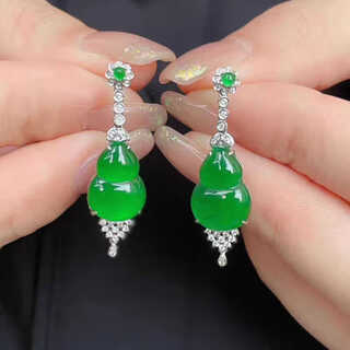 Dl 1998 fat donglai quality jade gourd earrings new natural l ice seed green chalcedony earrings silver 18k gold rough stone (gourd earrings)