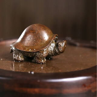 Kazunori handmade retro turtle copper tea pet ornament creative boutique can raise solid cover zen tea play tea treasure