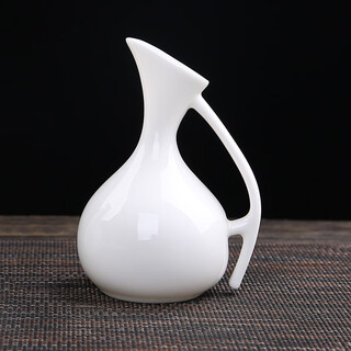 Bi fang utensils japanese sake pot ceramic white wine pot three liang dehua mutton fat jade porcelain half jin jin is equal to 0.5 kg liquor dispenser pure white half moon pot (about 260ml)