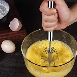The push-type design of runqun semi-automatic egg beater is suitable for small manual stirring at home and is practical for whipping cream. large semi-automatic egg beater