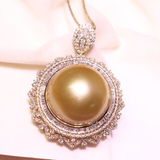 Feiyu nanyang gold pearl pendant necklace 18k gold inlaid with diamonds light luxury fashion lady temperament clavicle chain 18.1mm