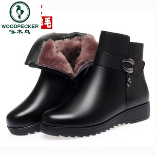Woodpecker genuine leather mother's cotton shoes for women in winter plus velvet boots for women, soft sole non-slip leather shoes for middle-aged and elderly women to keep warm and cold in winter, black with brown lining 37