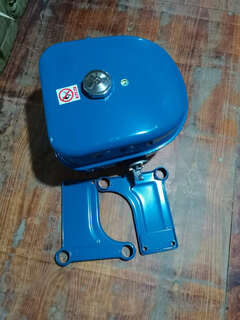 Agricultural machinery accessories are suitable for xinhui jinfeng walking tractor and shaoguan walking tractor accessories modified to increase the fuel tank