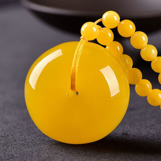 Zhongyi natural chicken fat yellow beeswax peace buckle pendant for men and women, ethnic style amber water drop necklace, sweater chain accessories, large peace buckle + free certificate