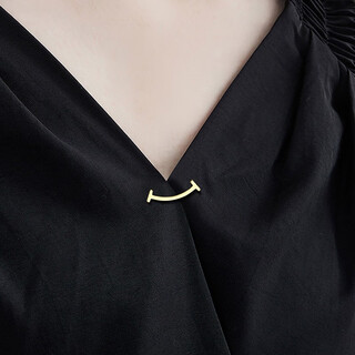Quamer gold store model jian yu summer exquisite healing smile collar anti-exposure brooch buckle design niche western style inlaid-small size-gold