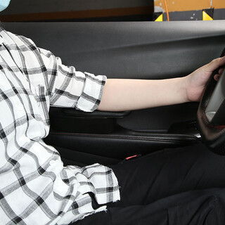 Car left elbow support, door storage box, in-car telescopic armrest box, car booster pad and seat armrest support, black, panel extension 5cm