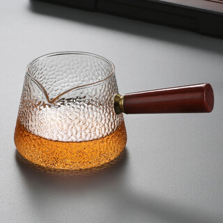 Liexuan glass side handle fair cup high borosilicate glass hammer pattern green tea tea dispenser fair cup tea set accessories tea sea hammer pattern side handle fair cup 500ml
