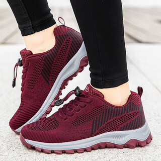 Jingtian sends shoes for the elderly, women's mothers' shoes, casual breathable mesh sports shoes, middle-aged and elderly walking shoes, non-slip soft sole granny shoes, old beijing cloth shoes, large size square dance shoes 2901 maroon women's model 38
