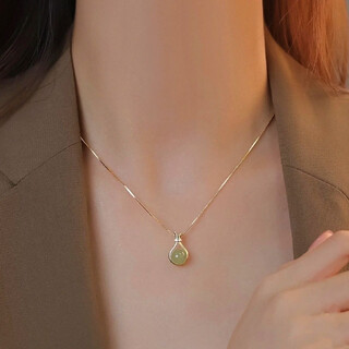 Douyin's same fashion jewelry imitation hetian jade pendant lucky bag necklace women's light luxury high-end birthday gift clavicle chain lucky bag necklace
