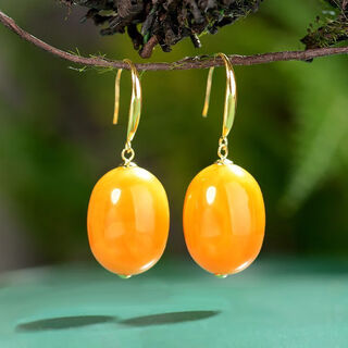 Jade beauty and natural amber earrings, female chicken oil yellow beeswax earrings, jujube beads, new chinese style national style earrings, elegant and elegant, a pair of earrings, shop owner