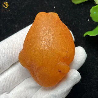 Fuwanzhe natural amber beeswax full leather handle piece baltic amber sea-drifted seed material featured rough stone 38.87g