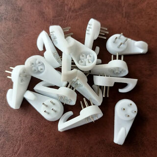 Sanqihu album wedding photo nails wall photo frame photo wall hanging picture nails small 20 triangles 40 will get you 5 pieces 60 will get you 10 medium size seamless nails about 8jin jin is equal to 0.5kg