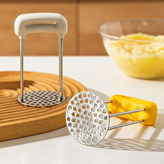 Modern housewife mashed potato masher baby food supplement masher spoon mashed potato artifact rolling masher 304 stainless steel masher-yellow