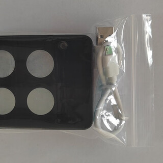 Strong magnetic gps wireless charging little king kong positioning sticker g car chasing device long standby enterprise car anti-theft device black