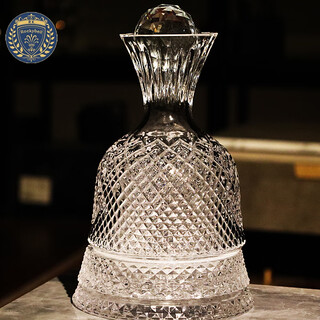 Xiangxing high-end crystal glass red wine decanter wine wine set with cover rotating wine decanter jug wine bottle rotating cover decanter cleaning beads 1500ml